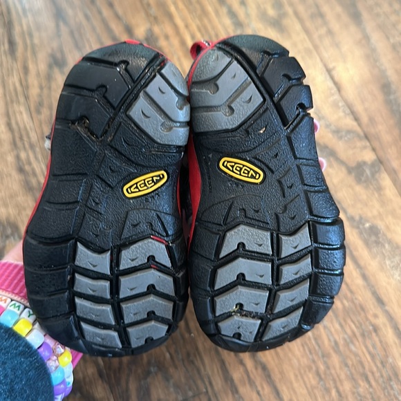 Keen toddler 5 sandals - Picture 3 of 3